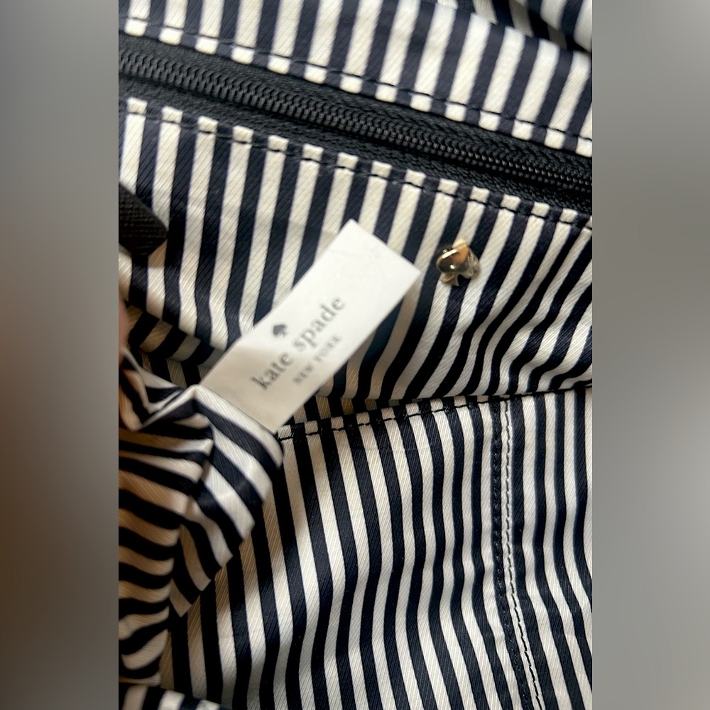 Kate Spade Large Duffle Travel Bag—like new!! - Picture 12 of 15